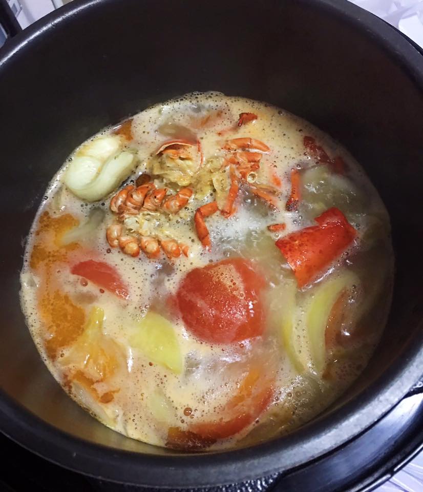 龍蝦頭鮑螺洋蔥蕃茄薯仔湯