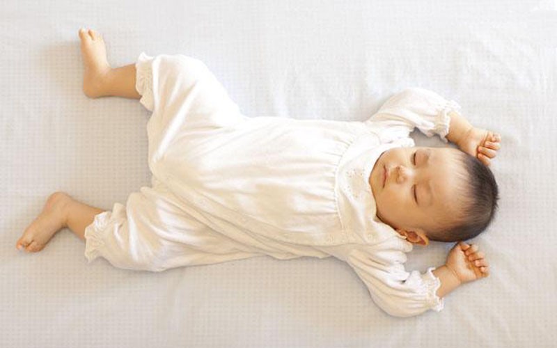 防嬰兒猝死，冬日睡眠安全10要點